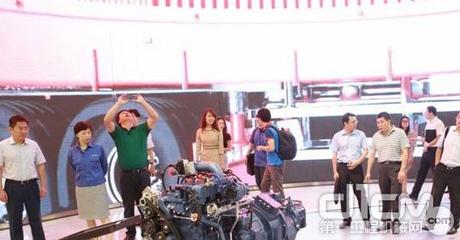 中德經濟顧問委員會成員到濰柴參觀交流，共探經濟信息咨詢合作新機遇